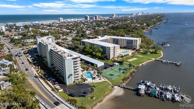 100 Silver Beach Ave Apt 808, Daytona Beach, FL 32118