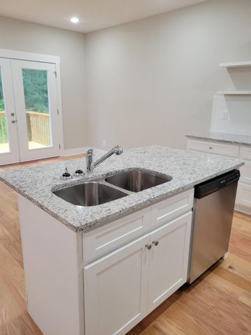 8448 Old Cleveland Pike, Ooltewah, TN 37363