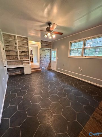 1909 Capri Drive, Huntsville, AL 35811