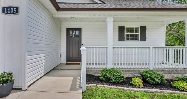1405 Fredrick Dr, Clarksville, TN 37042