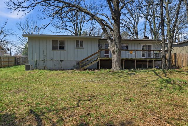 2018 N Austin Drive, Fayetteville, AR 72703