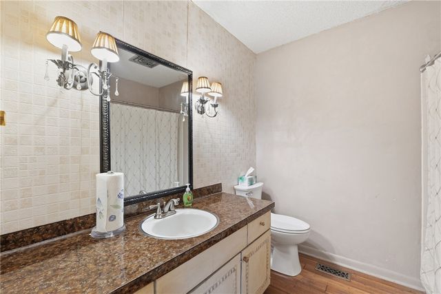 2018 N Austin Drive, Fayetteville, AR 72703