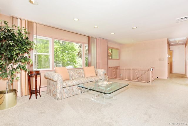 7 Old Hempstead Road, New City, NY 10956