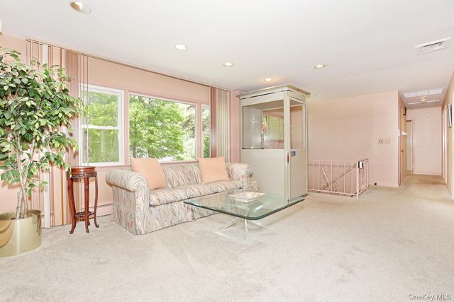 7 Old Hempstead Road, New City, NY 10956