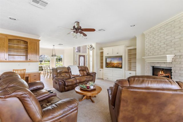 1030 Lillian Lane, Crosby, TX 77532