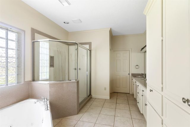 1030 Lillian Lane, Crosby, TX 77532