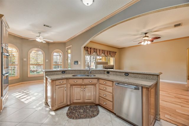 6006 Wallace Meadows Court, Arlington, TX 76001