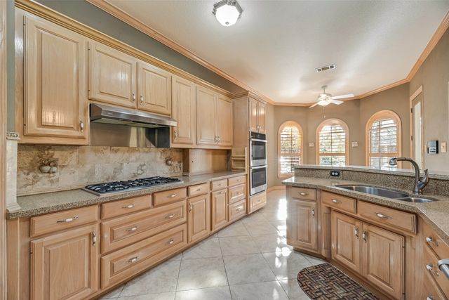 6006 Wallace Meadows Court, Arlington, TX 76001