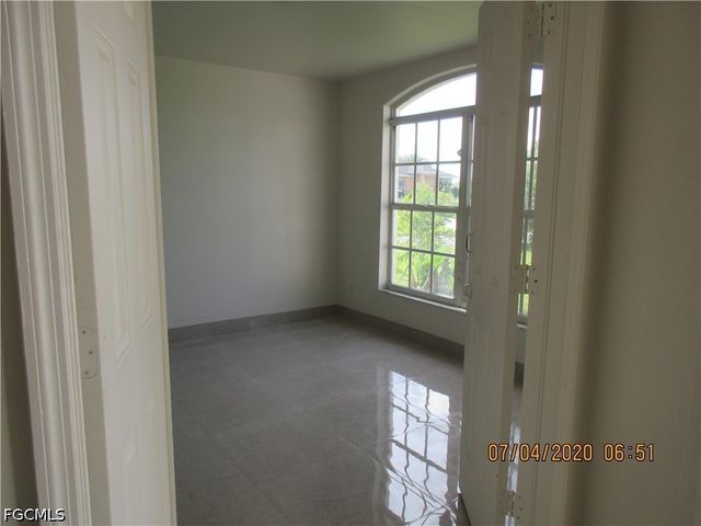 918 NE 13th ST, Cape Coral, FL 33909