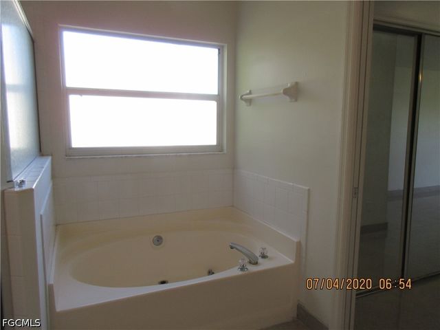 918 NE 13th ST, Cape Coral, FL 33909