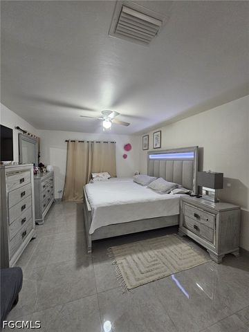 918 NE 13th ST, Cape Coral, FL 33909