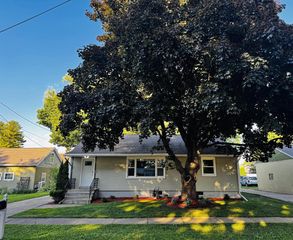515 N Warren STREET, Watertown, WI 53098