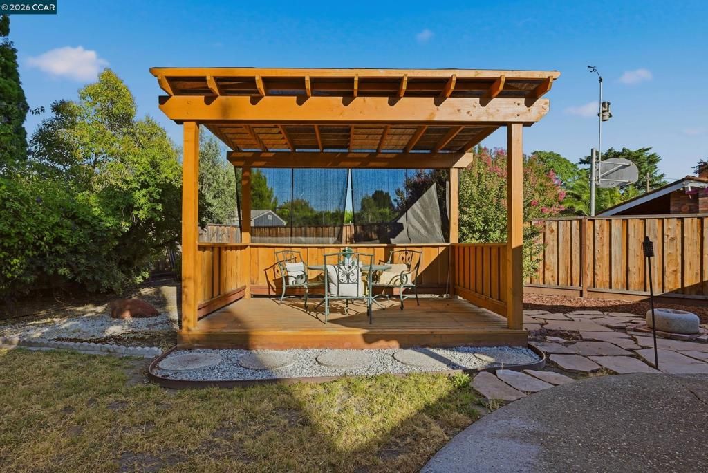 Image 32 of property listing at 433 Le Jean Way, Walnut Creek, CA 94597