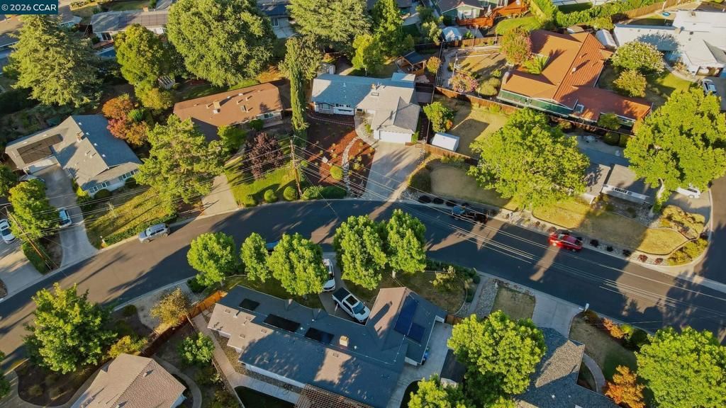 Image 39 of property listing at 433 Le Jean Way, Walnut Creek, CA 94597