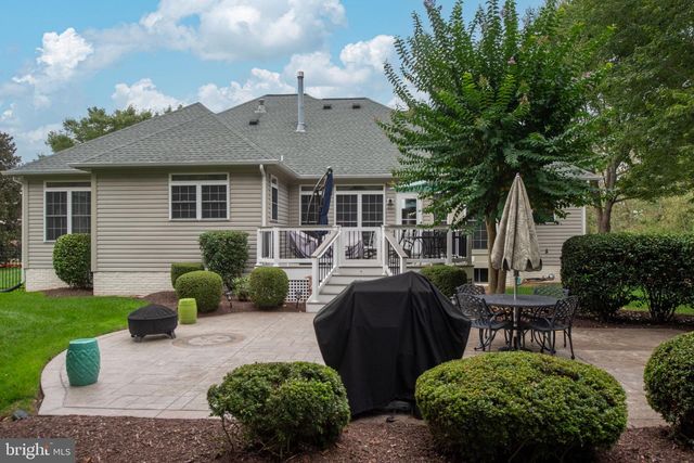1 LAKEWIND LN, Stafford, VA 22554