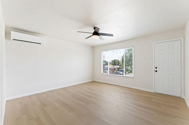 10450 Buena Vista Dr, Jackson, CA 95642
