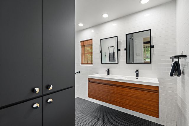 1254 S Church ST, Georgetown, TX 78626