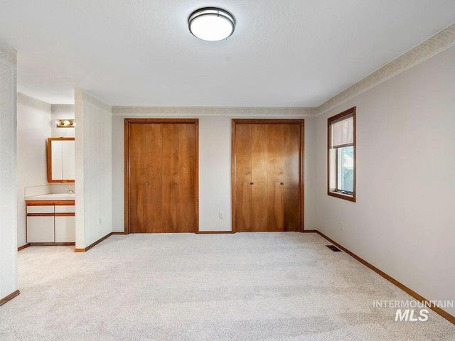 716 S 9th Ave, Caldwell, ID 83605