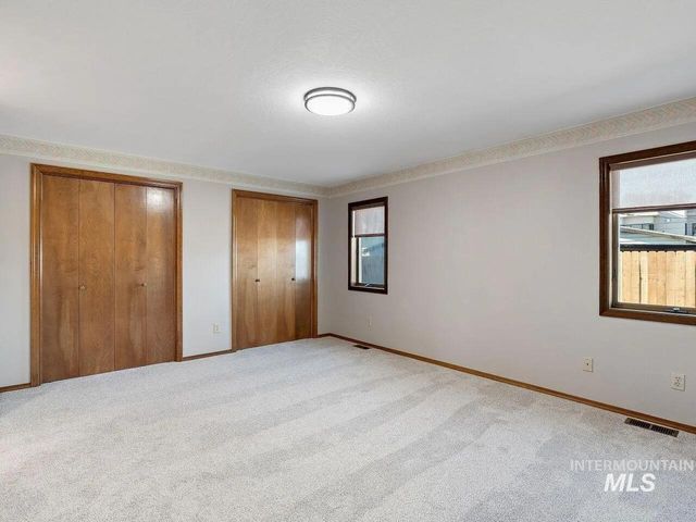 716 S 9th Ave, Caldwell, ID 83605