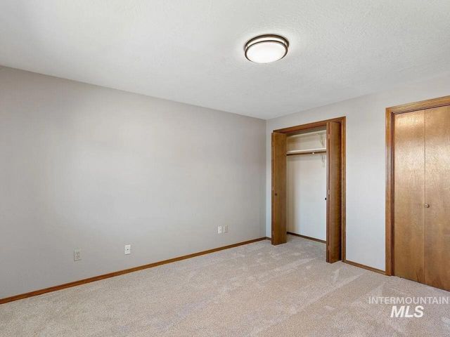 716 S 9th Ave, Caldwell, ID 83605