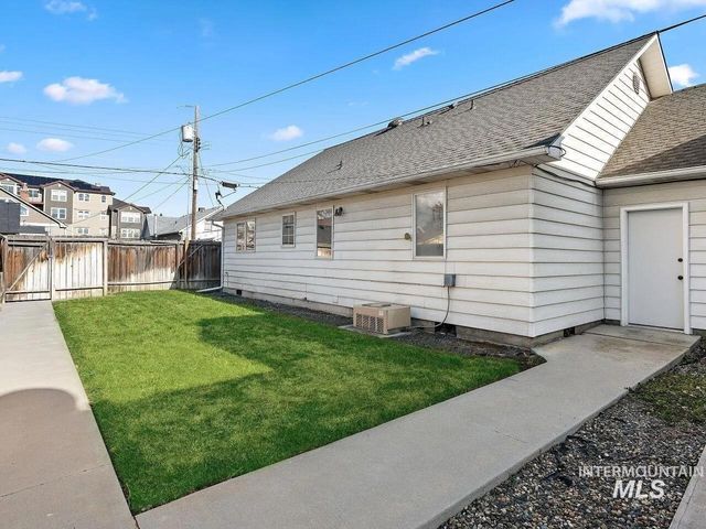 716 S 9th Ave, Caldwell, ID 83605