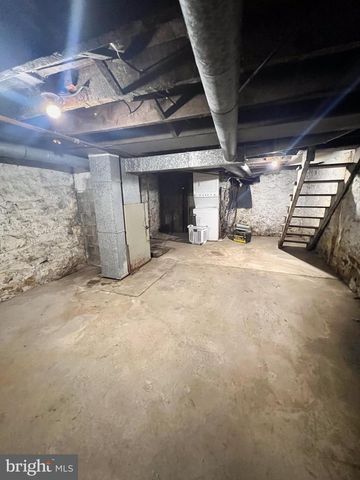 8 MARBLE ST, Lewistown, PA 17044