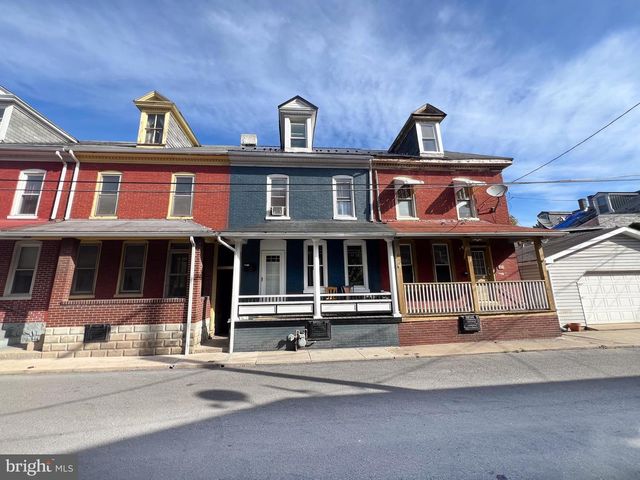 8 MARBLE ST, Lewistown, PA 17044