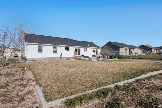 2026 E SADDLEBACK VIEW DR, Enoch, UT 84721