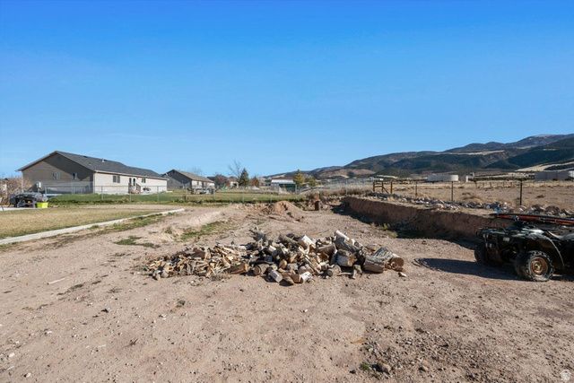 2026 E SADDLEBACK VIEW DR, Enoch, UT 84721