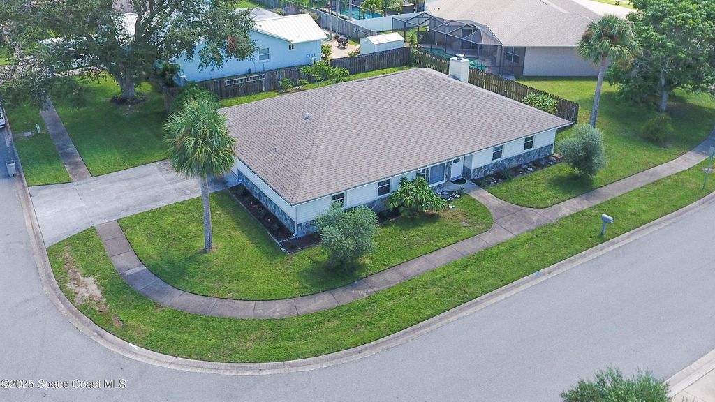 2570 Lynwood Place, Merritt Island, FL 32953