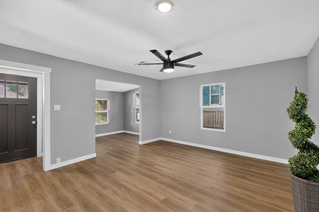 4107 Rockford Drive, Dallas, TX 75211