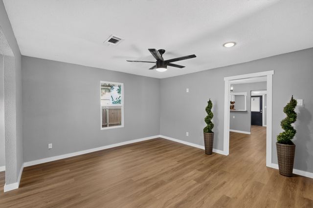 4107 Rockford Drive, Dallas, TX 75211