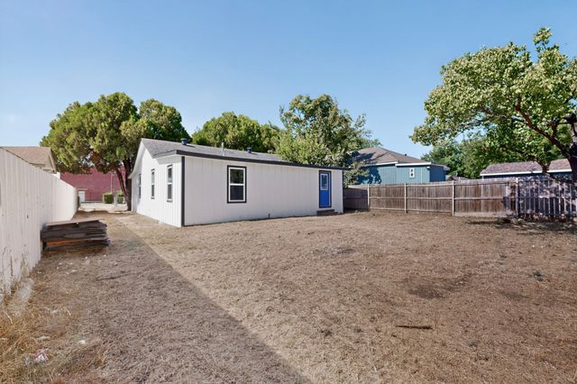 4107 Rockford Drive, Dallas, TX 75211