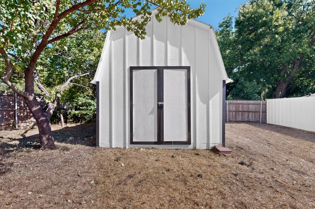 4107 Rockford Drive, Dallas, TX 75211