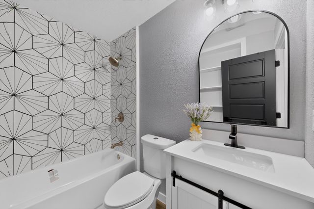 4107 Rockford Drive, Dallas, TX 75211