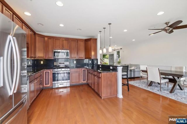 31 Forshee Circle 101, Montvale, NJ 07645