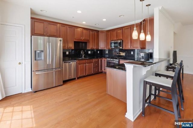 31 Forshee Circle 101, Montvale, NJ 07645