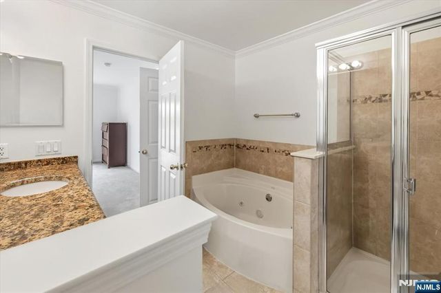 31 Forshee Circle 101, Montvale, NJ 07645