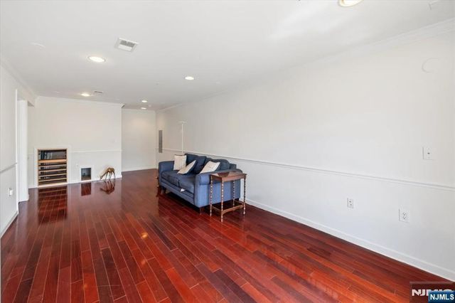 31 Forshee Circle 101, Montvale, NJ 07645