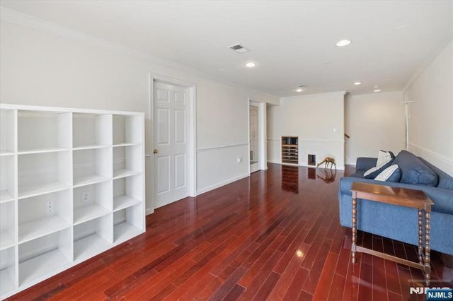 31 Forshee Circle 101, Montvale, NJ 07645