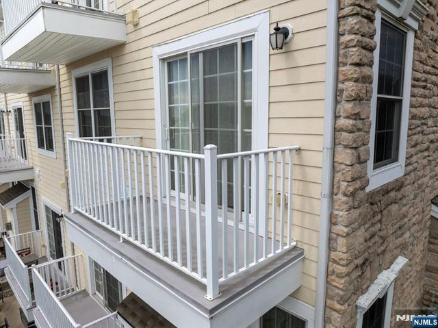 31 Forshee Circle 101, Montvale, NJ 07645