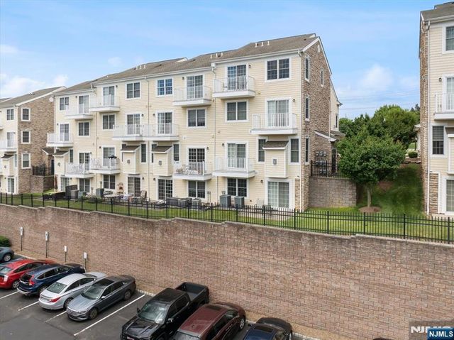 31 Forshee Circle 101, Montvale, NJ 07645