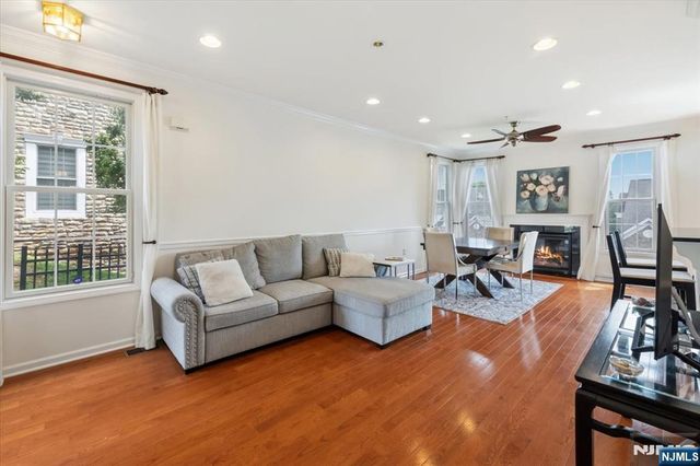 31 Forshee Circle 101, Montvale, NJ 07645