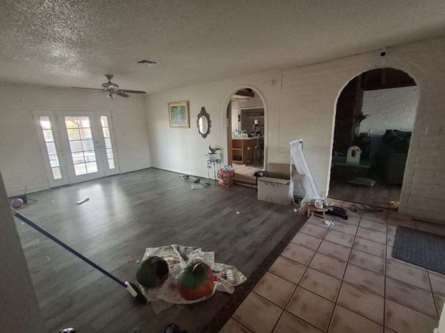 411 San Medina Avenue, Farmington, NM 87401