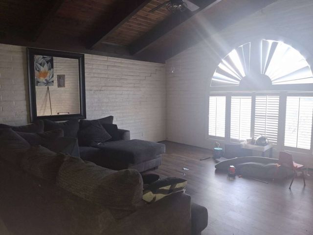 411 San Medina Avenue, Farmington, NM 87401