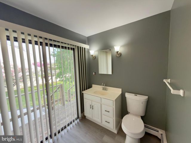 422 W 6TH AVE, Conshohocken, PA 19428