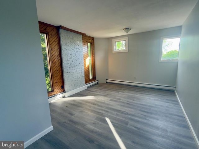 422 W 6TH AVE, Conshohocken, PA 19428