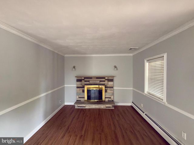 422 W 6TH AVE, Conshohocken, PA 19428