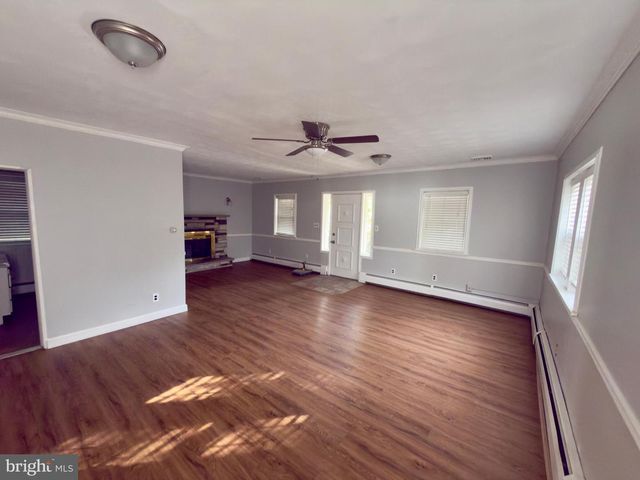 422 W 6TH AVE, Conshohocken, PA 19428