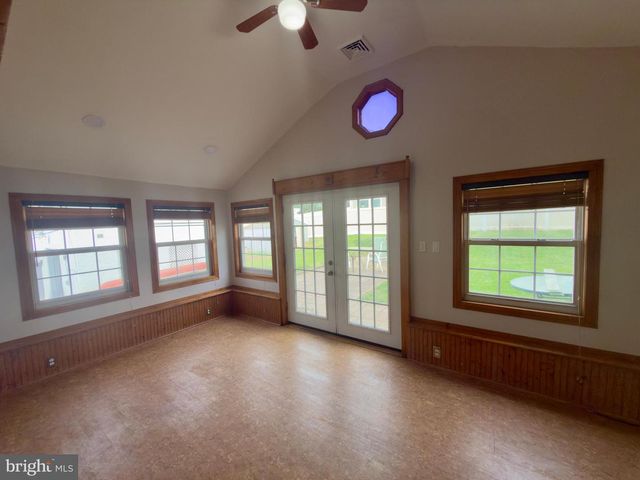 422 W 6TH AVE, Conshohocken, PA 19428